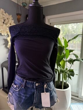H&M Navy blue Off-Shoulder Long Sleeve Top with Lace Trim